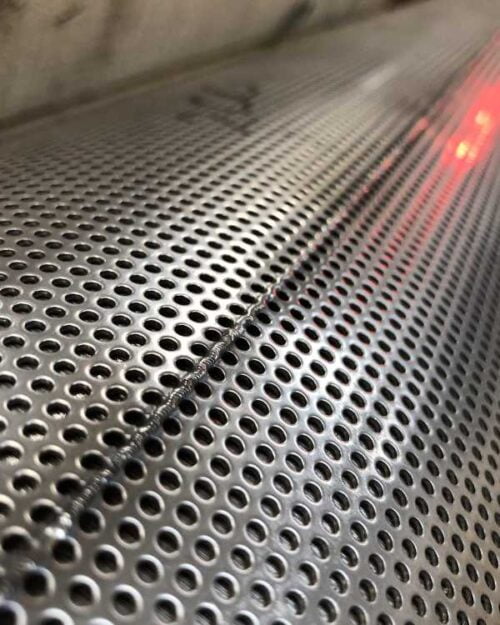 Laser welding on roller seam